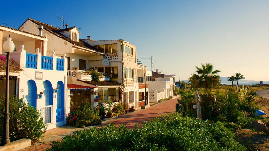 El Ayuntamiento de Cabanes apuesta por defender y potenciar la singularidad del poblado de Torre de la Sal y trabaja para que sea bien de relevancia local.