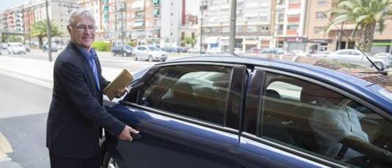 Los concejales que más usan el coche oficial en el Ayuntamiento de València