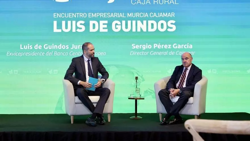 Luis de Guindos, exvicepresidente del BCE, durante su intervención en Murcia