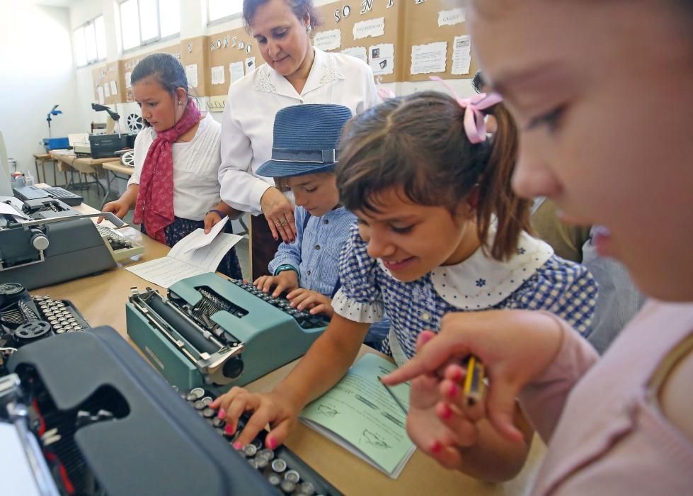 Recreación de una escuela franquista