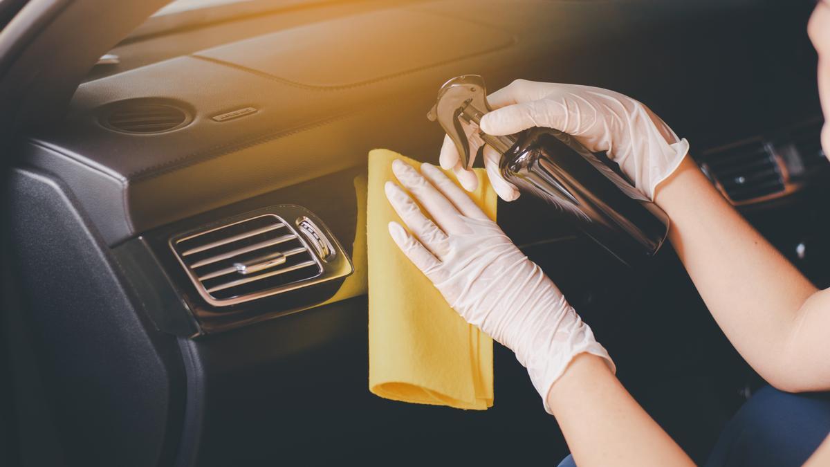 Limpieza del coche  El remedio casero para dejar la tapicería del