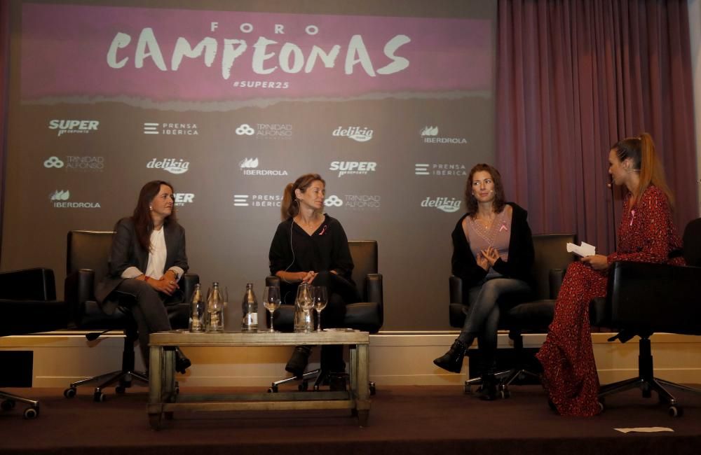 Debate entre Campeonas en el tercer Foro 25 años de SUPER, en imágenes