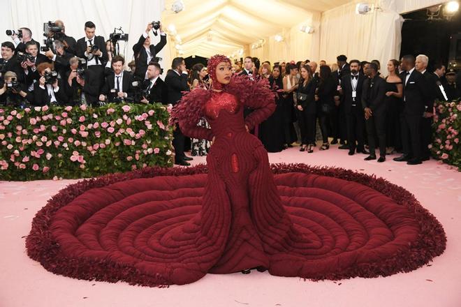 Cardi B en la alfombra de la gala Met 2019