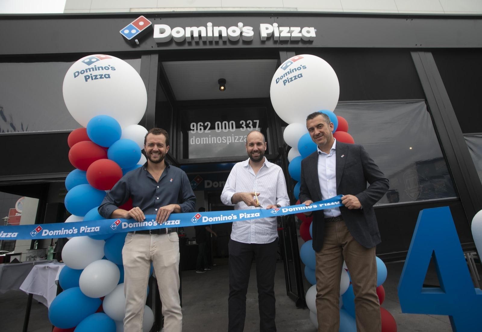 Inauguración de la nueva tiena de Domino's Pizza en València