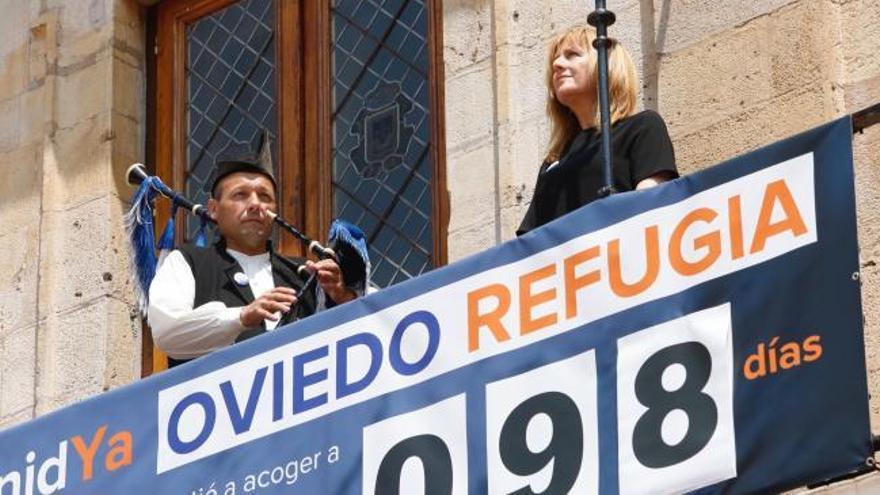 El Pravianu toca "Mediterráneo" por los refugiados