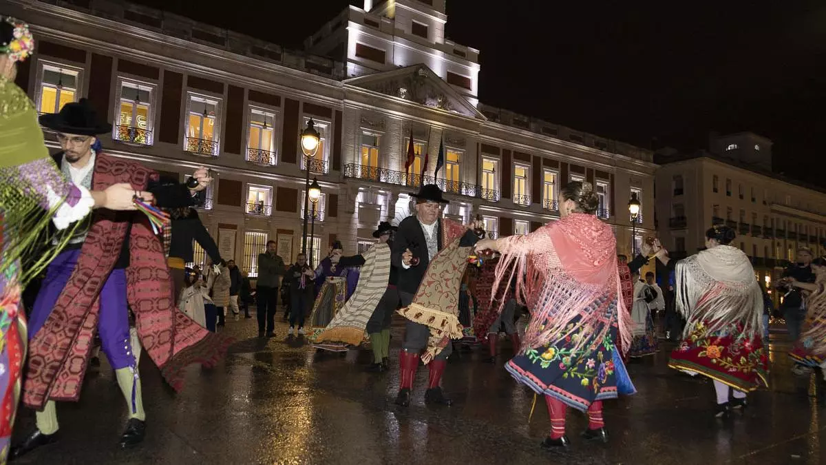 La Región de Murcia exhibe músculo festero en Fitur y en el centro de Madrid
