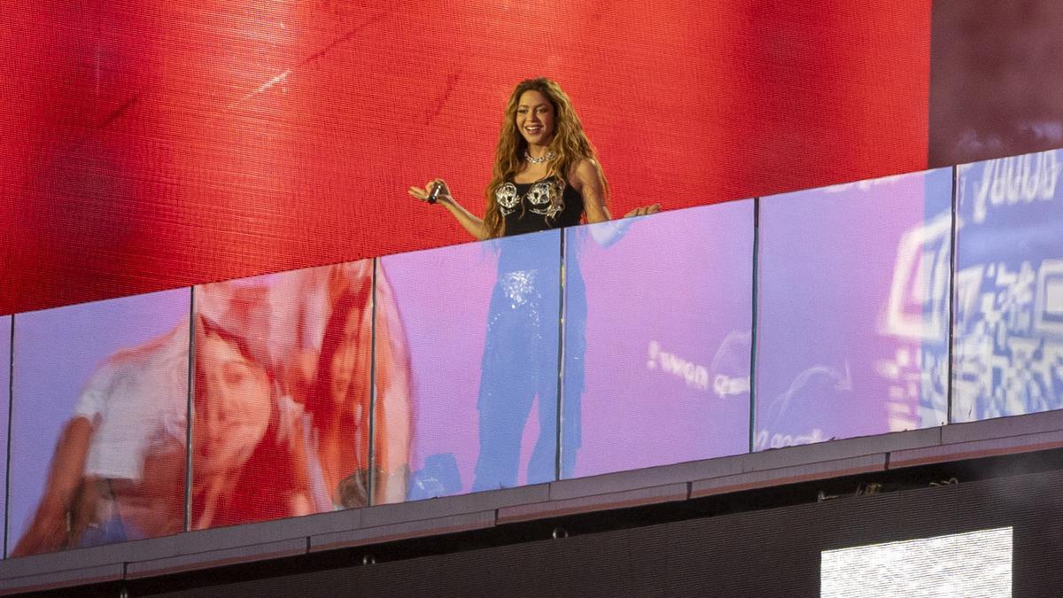 Shakira convoca miles de personas en concierto gratis en Nuevas York