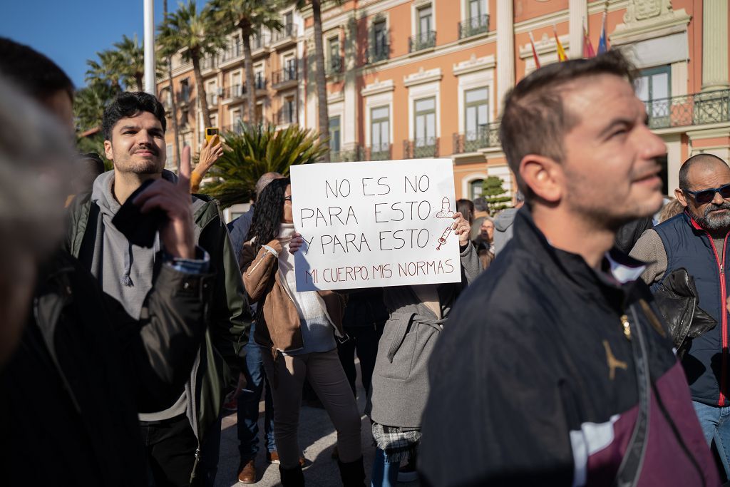 Concentración sin mascarilla en Murcia contra las restricciones covid