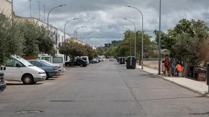 Un hombre agrede a su mujer y después se autolesiona con un cuchillo en Badajoz