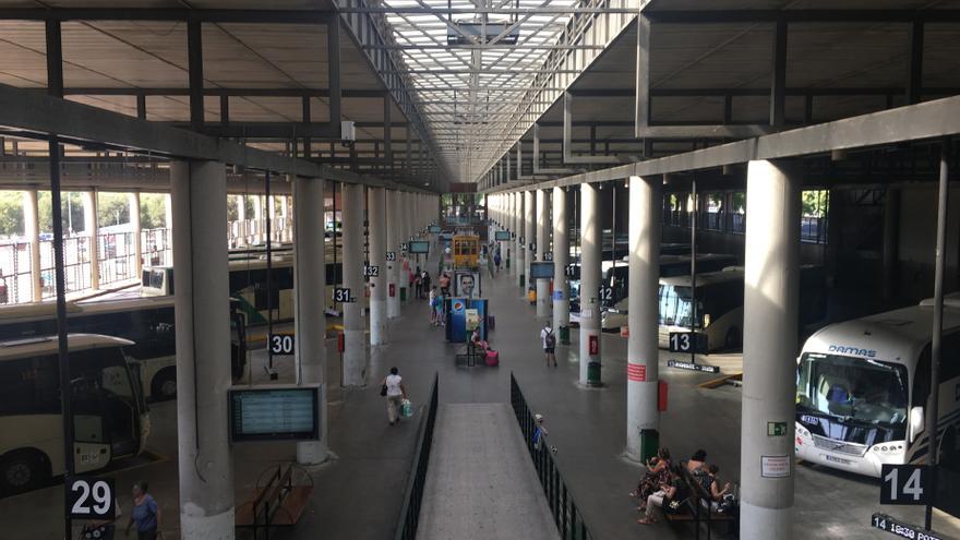 Dársenas de la Estación de Plaza de Armas de Sevilla.