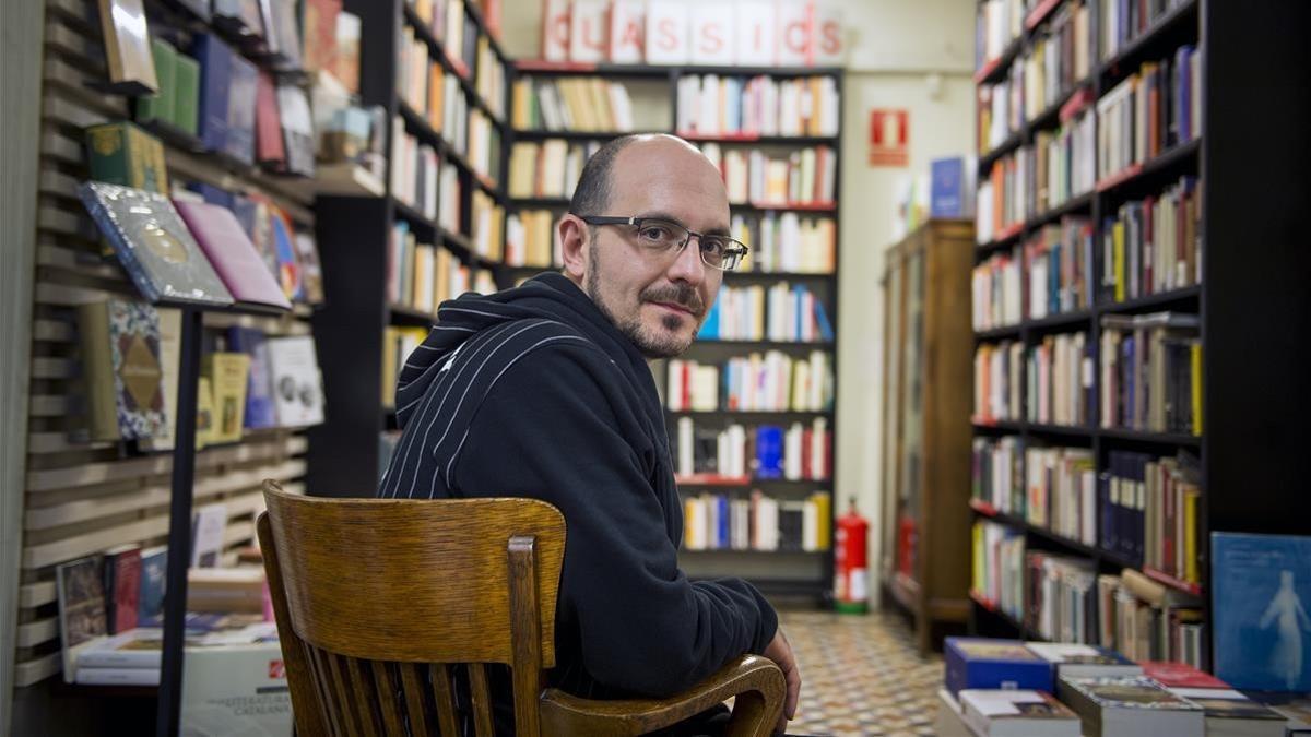 Julio José Ordovás en la librería La Central.