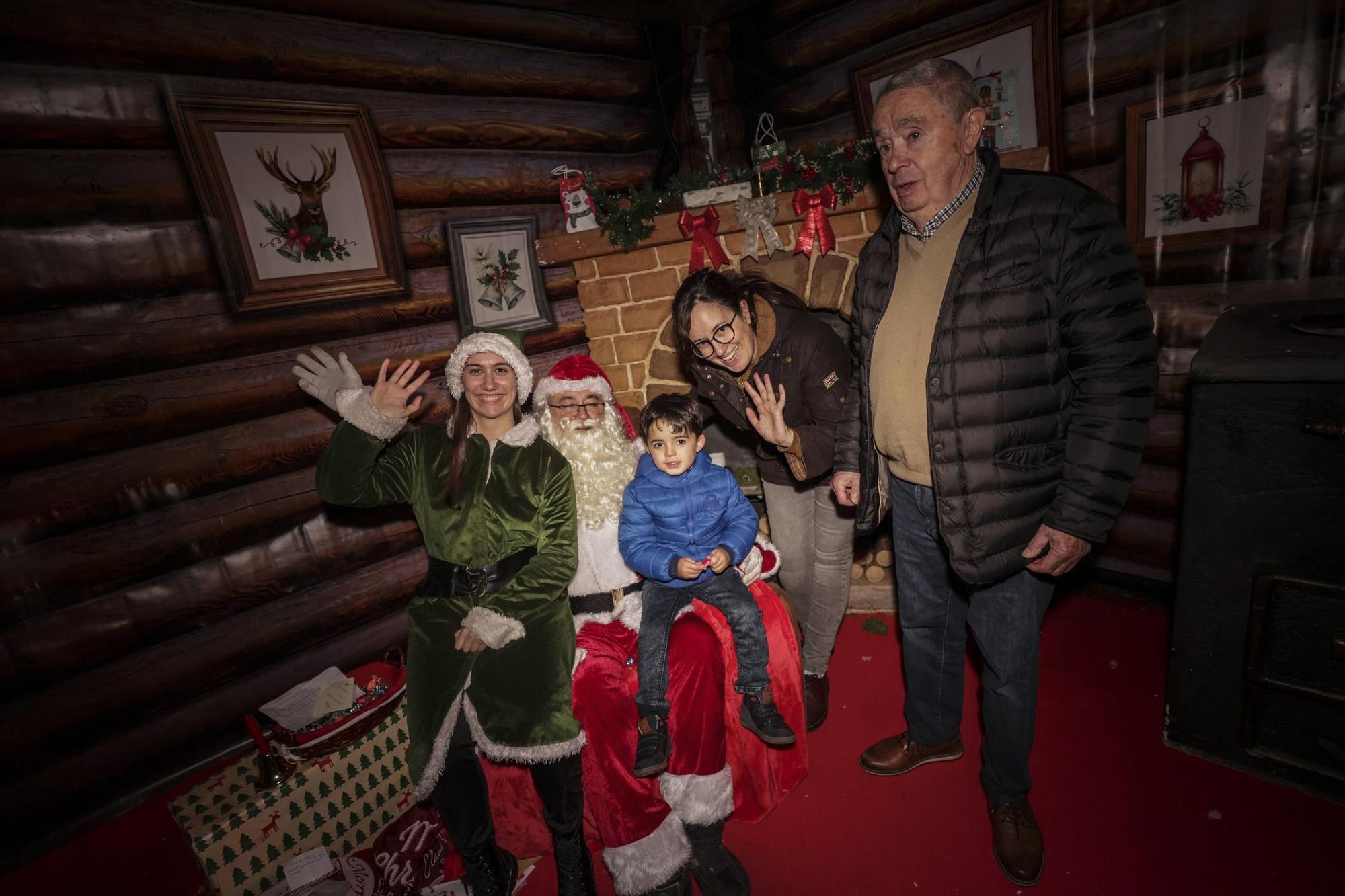 En imágenes: Ambiente navideño en Oviedo