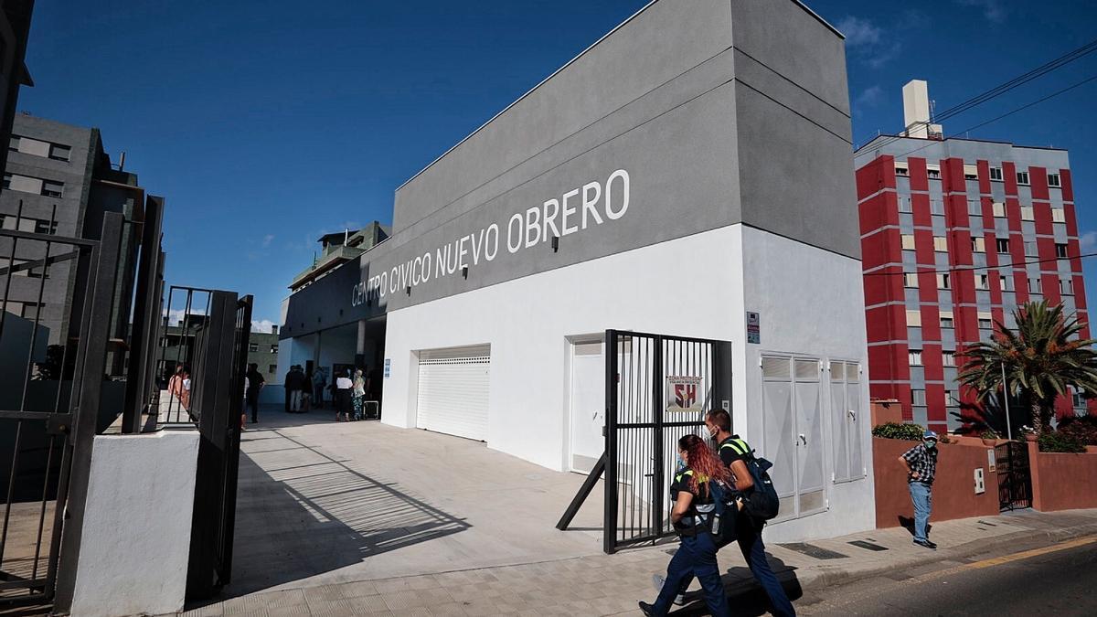 Centro Cívico Nuevo Obrero, situado en Santa Cruz.