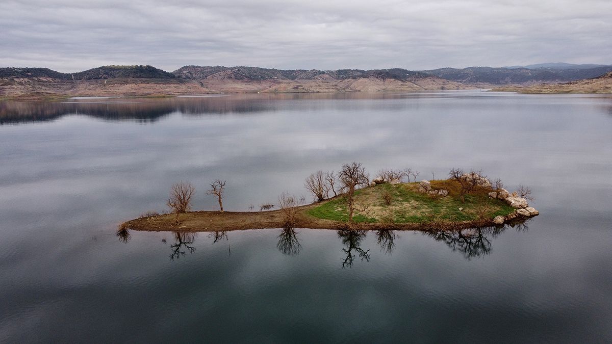 El pantano de La Breña bajo mínimos