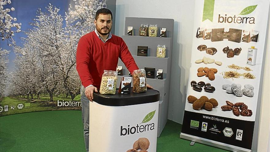 Bioterra presenta su nueva línea de almendras con chocolate