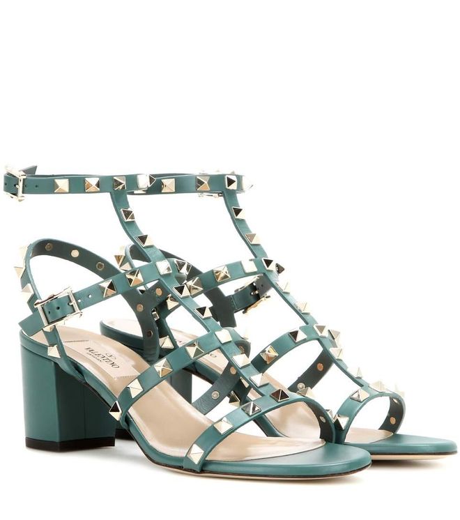 Sandalias con tachuelas, Valentino (740€)