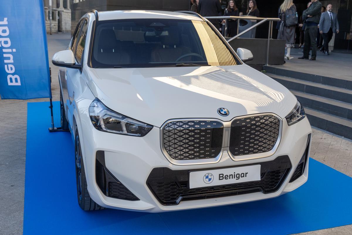 El BMW iX1 simboliza la transición hacia una movilidad más sostenible.