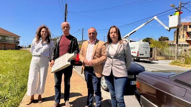 Durán y concejales de su gobierno en el vial de actuación.