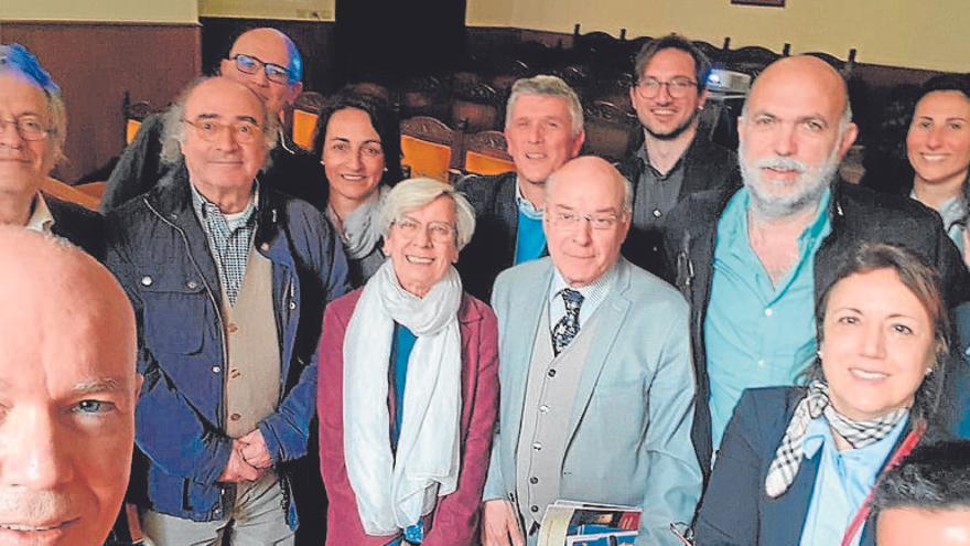 Els investigadors valencians a Nàpols, on han participat experts de València i Castelló.    levante-emv