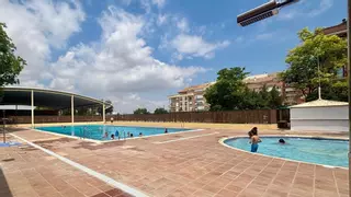Reabre la piscina de Castellar-l'Oliveral tras la limpieza del lodo de la dana