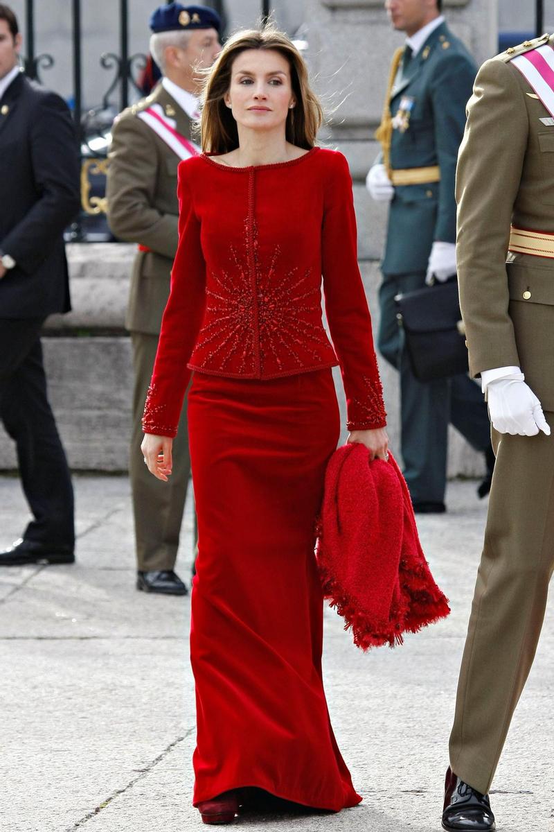 El vestido rojo de la reina Letizia, en la Pascua militar