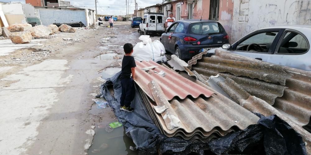 Denuncian el abandono de uralita en Son Banya