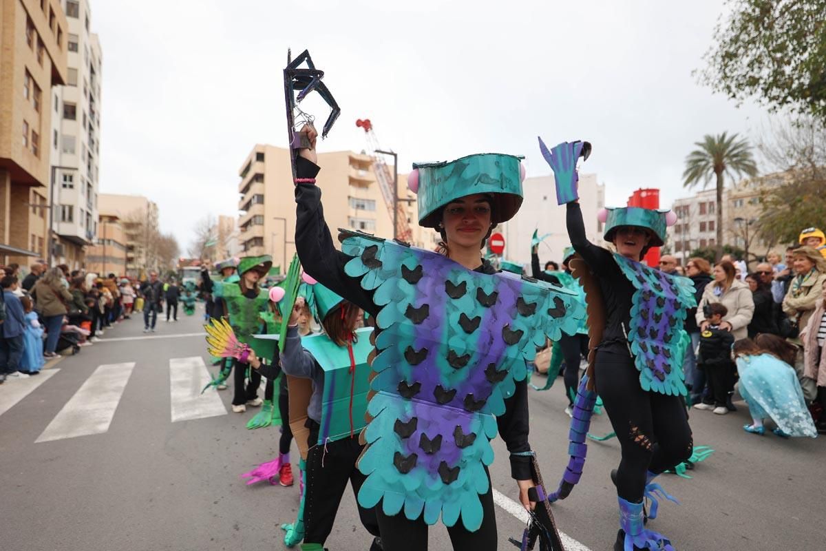 Búscate en las imágenes de la rúa de Carnaval de Ibiza