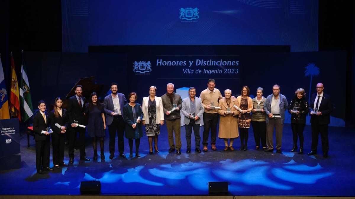 Entrega de honores y distinciones Ingenio