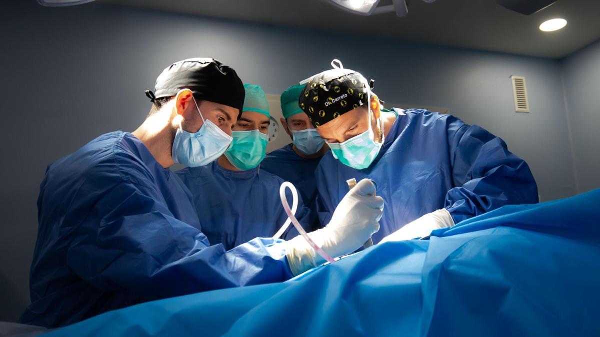Se ha aplicado con éxito una nueva técnica de implantación de prótesis total de cadera