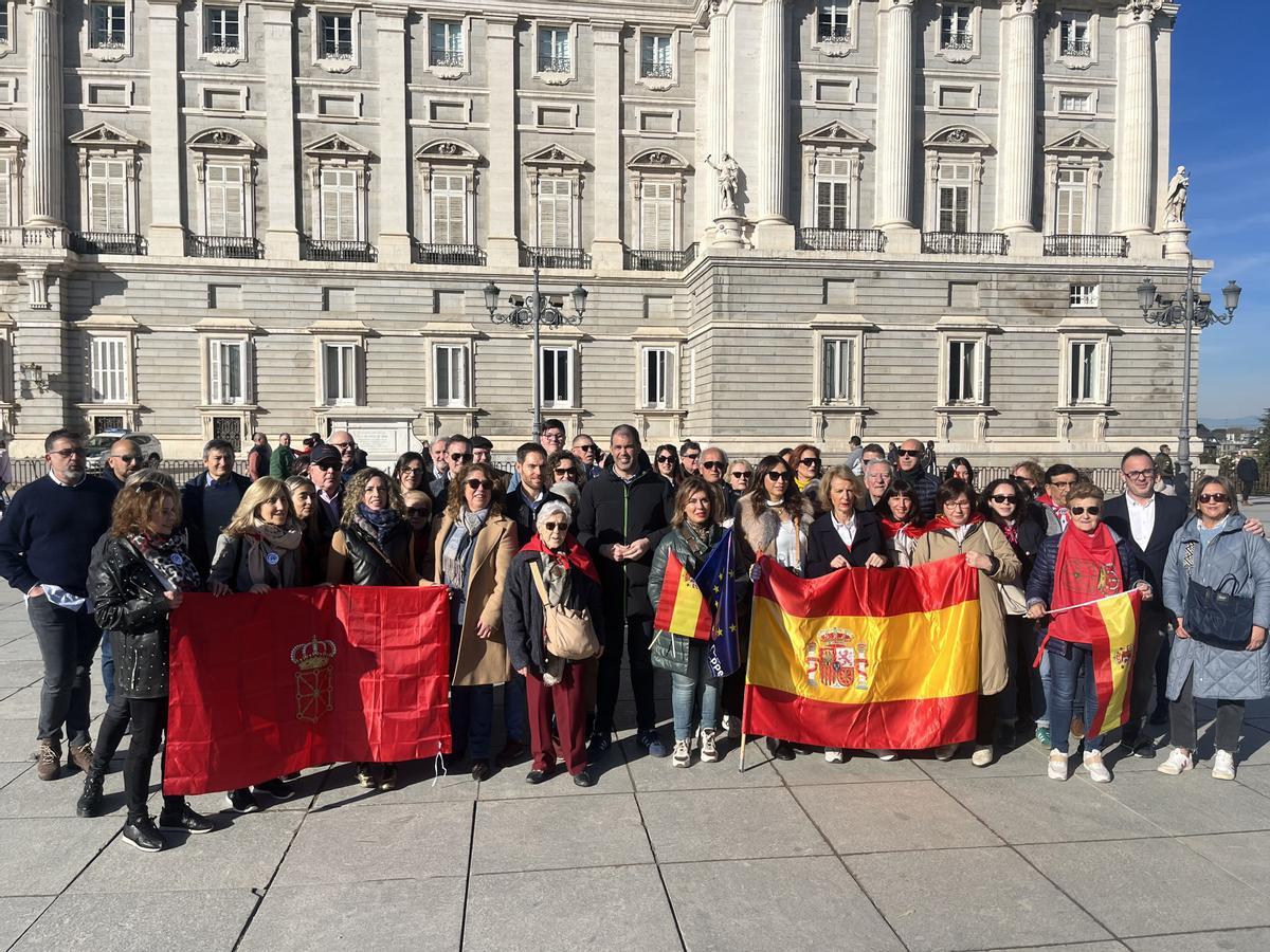 Delegación del PPN en la concentración de Madrid contra la ley de amnistía.