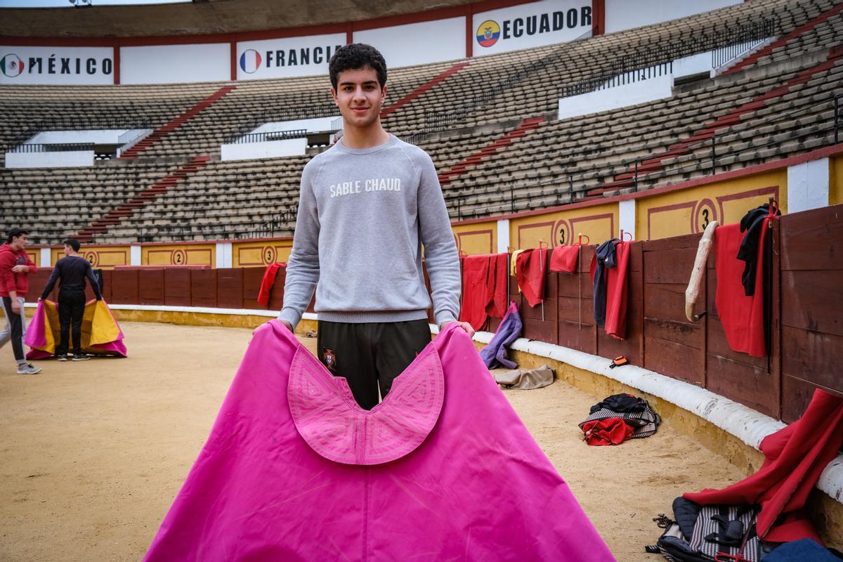 Lenny Martin ha llegado desde Francia para cumplir su sueño, ser matador de toros.