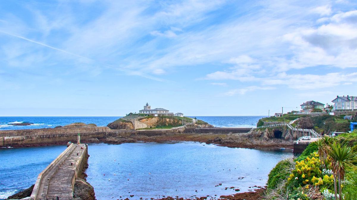 Isla del Faro, Tapia de Casariego