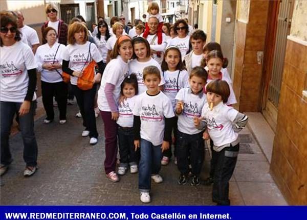 MULTITUDINARIA MARCHA SOLIDARIA CONTRA EL CÁNCER EN LA VILAVELLA