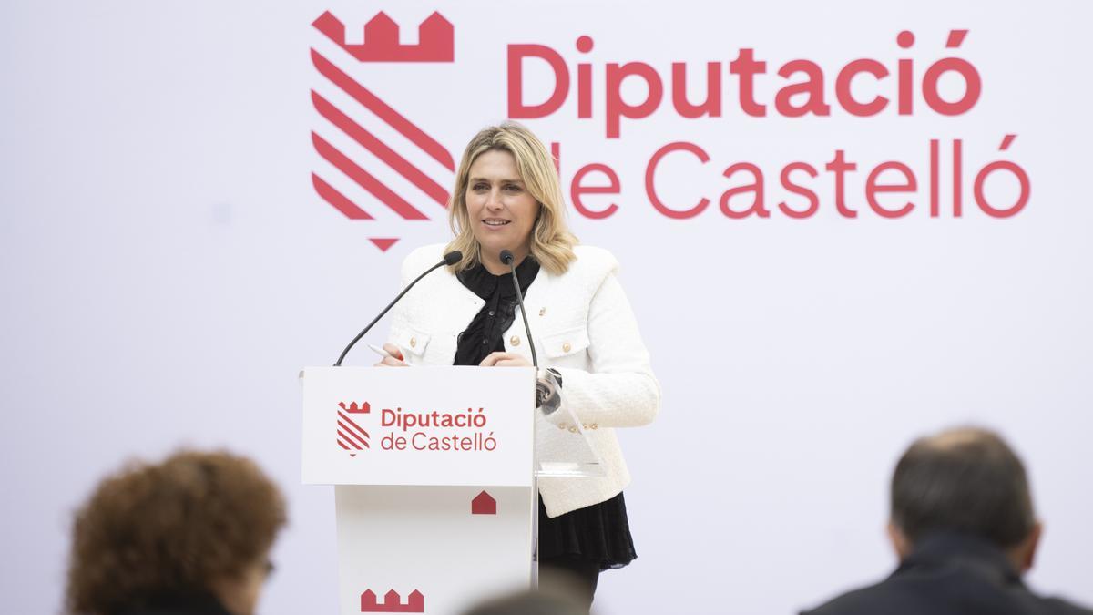 La presidenta de la Diputación, Marta Barrachina, durante su comparecencia ante los medios de comunicación.