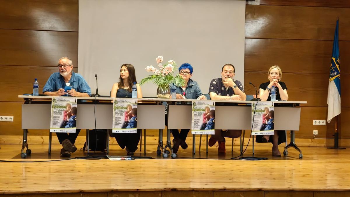 Participantes en la mesa redonda.