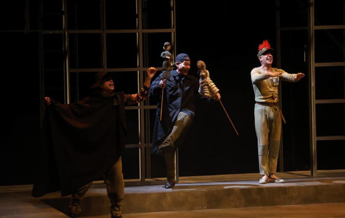 Una escena de la representación matutina de «Los cuernos de don Friolera».  | LUISMA MURIAS