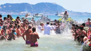 Esta es la Virgen que sale de su gruta en el fondo del mar cada 15 de agosto: Algeciras celebra una romería única