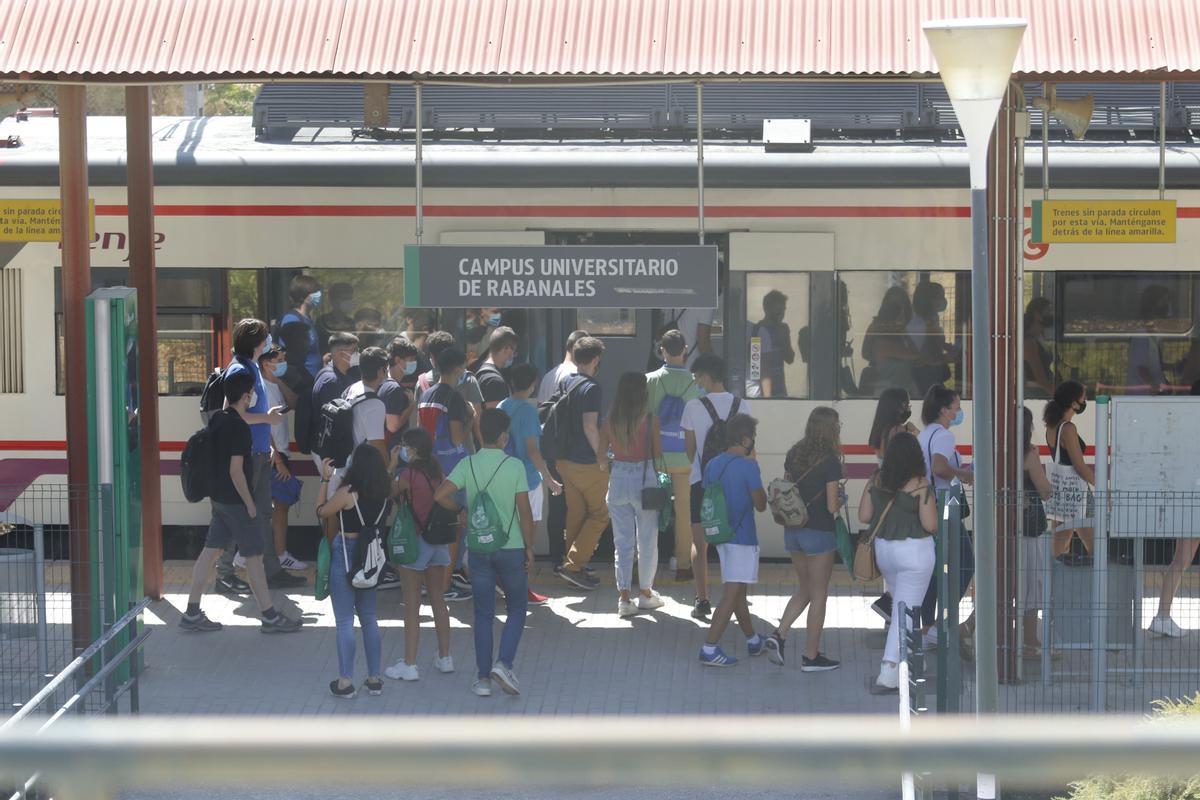 Córdoba nueva normalidad inicio comienzo inauguracion del curso universitario en la uco rabanales aulario facultad de veterinaria universitarios estacion renfe tren adif