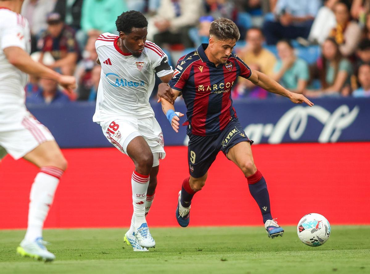 Todas las fotos del Levante - Sevilla en el Ciutat de València