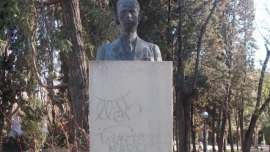 Busto de Vicente Campo en el parque Miguel Servet de Huesca. | AYUNTAMIENTO DE HUESCA