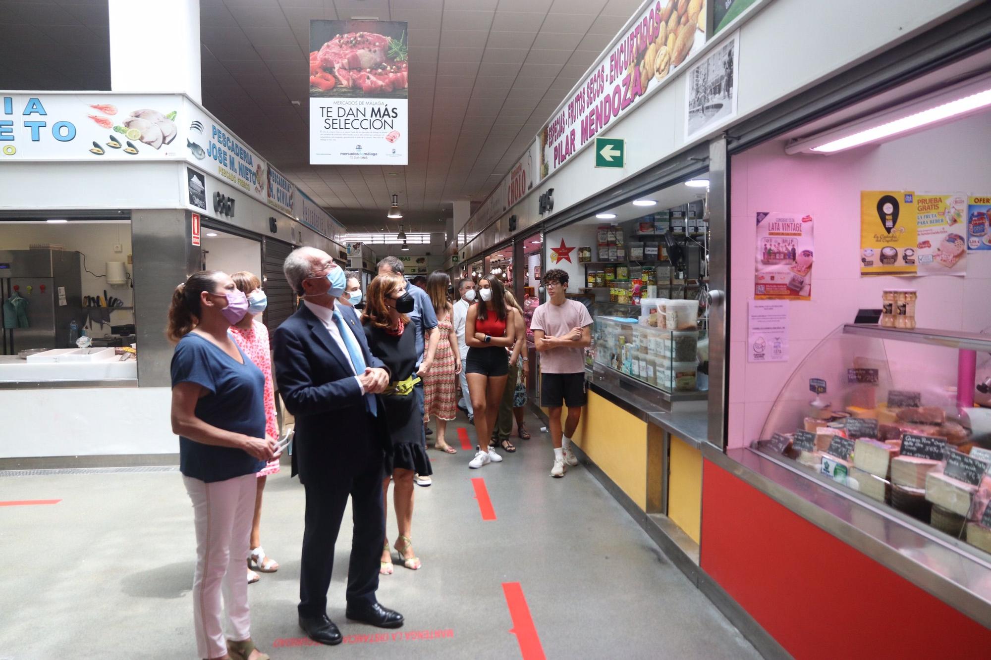 Exposición fotográfica de José Antonio Berrocal en el mercado del Carmen