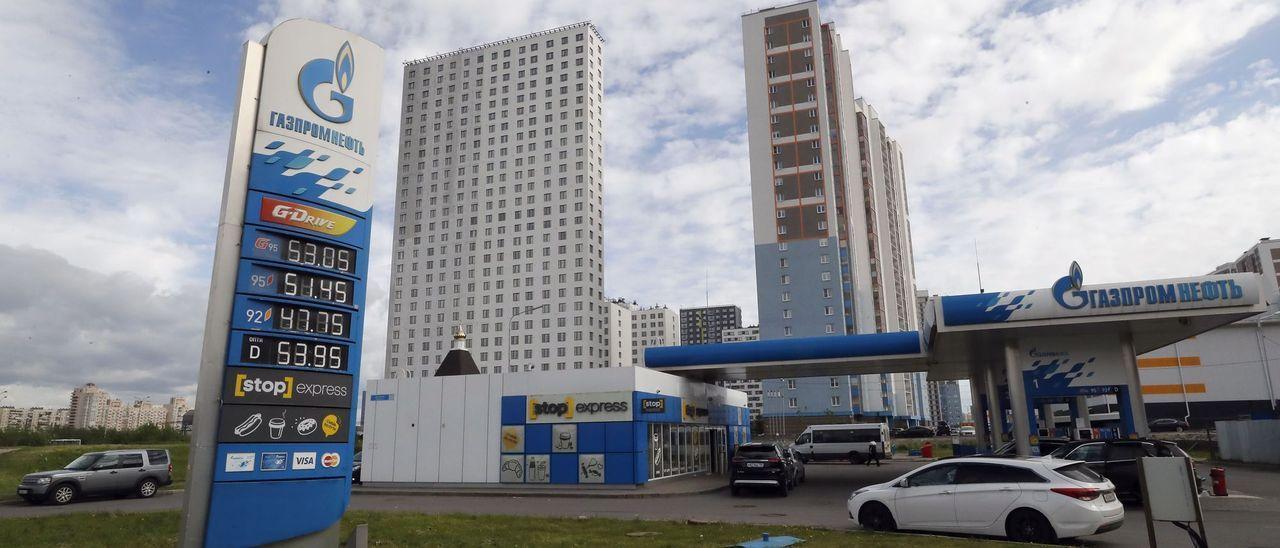 Una gasolinera Gazpromneft en San Petersburgo.