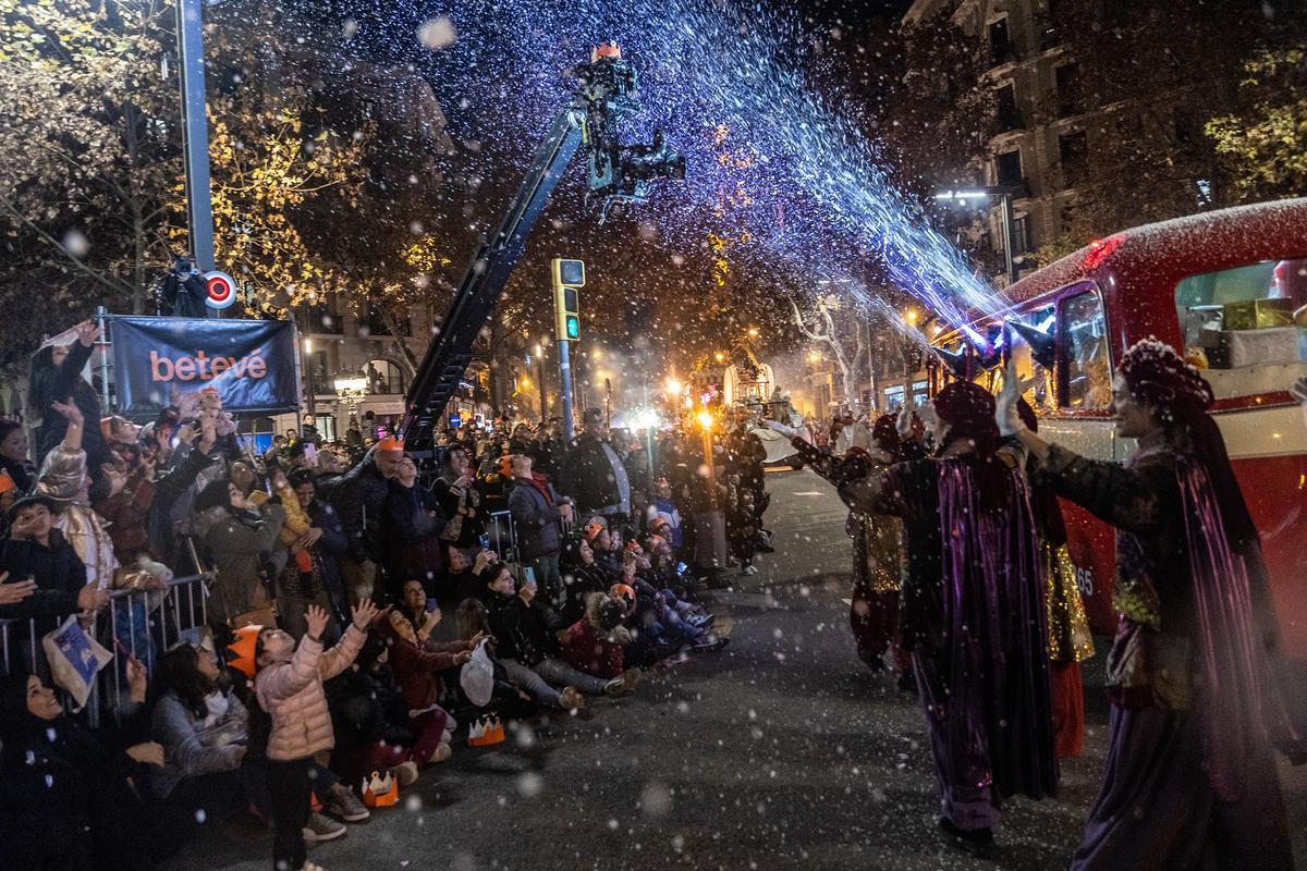 La Cabalgata vuelve a llenar de magia Barcelona