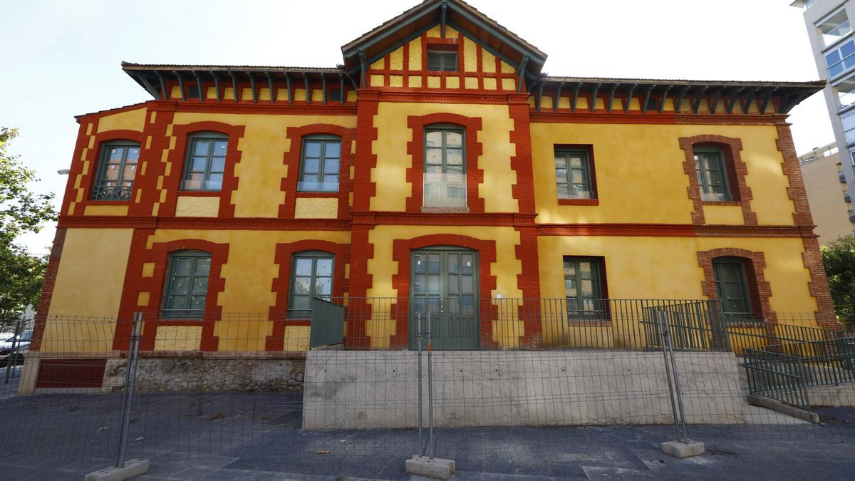 Exterior de la Casa del Director en el Barrio Jesús de Zaragoza.