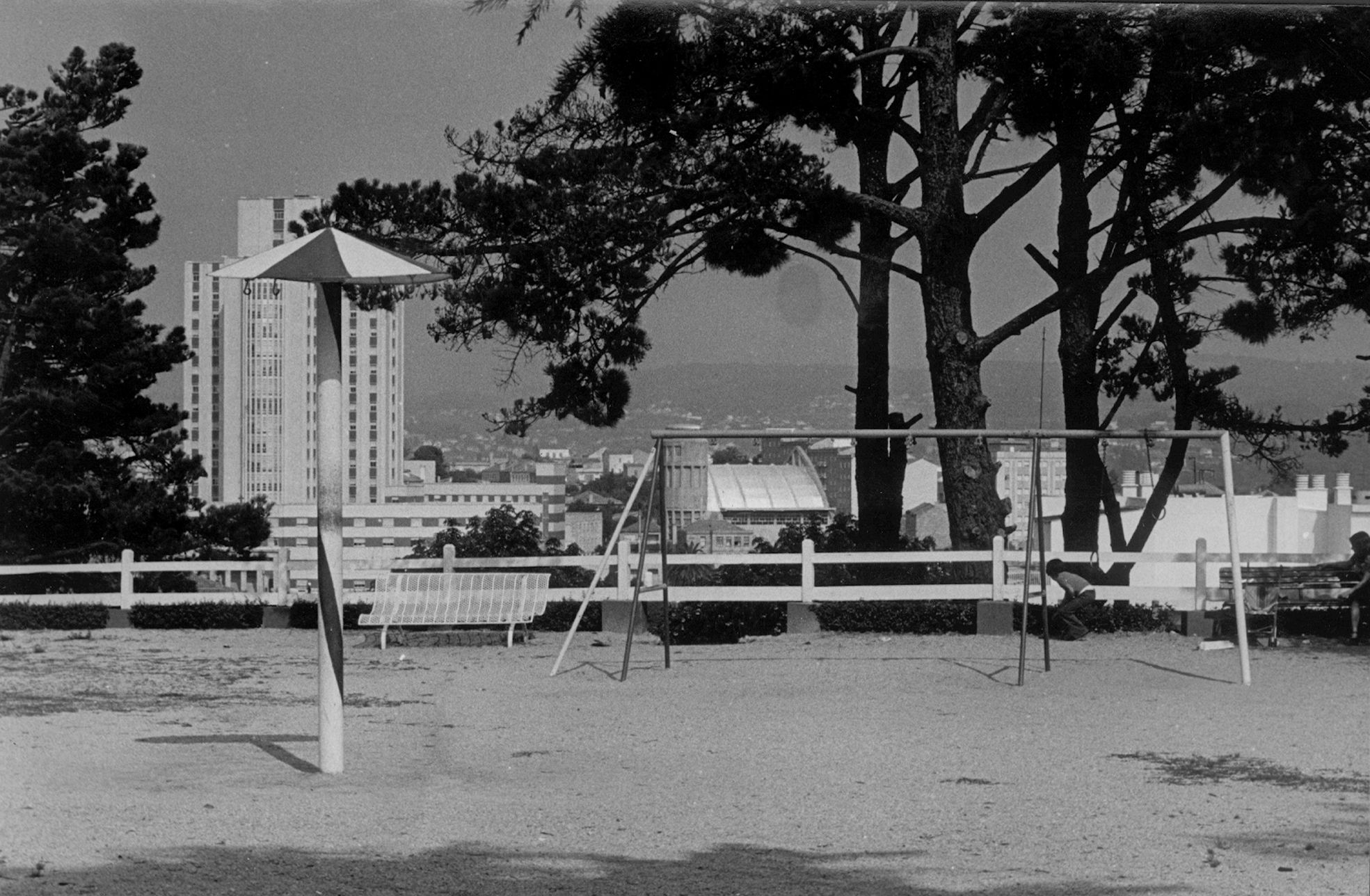 parque infantil o castro magar.jpg