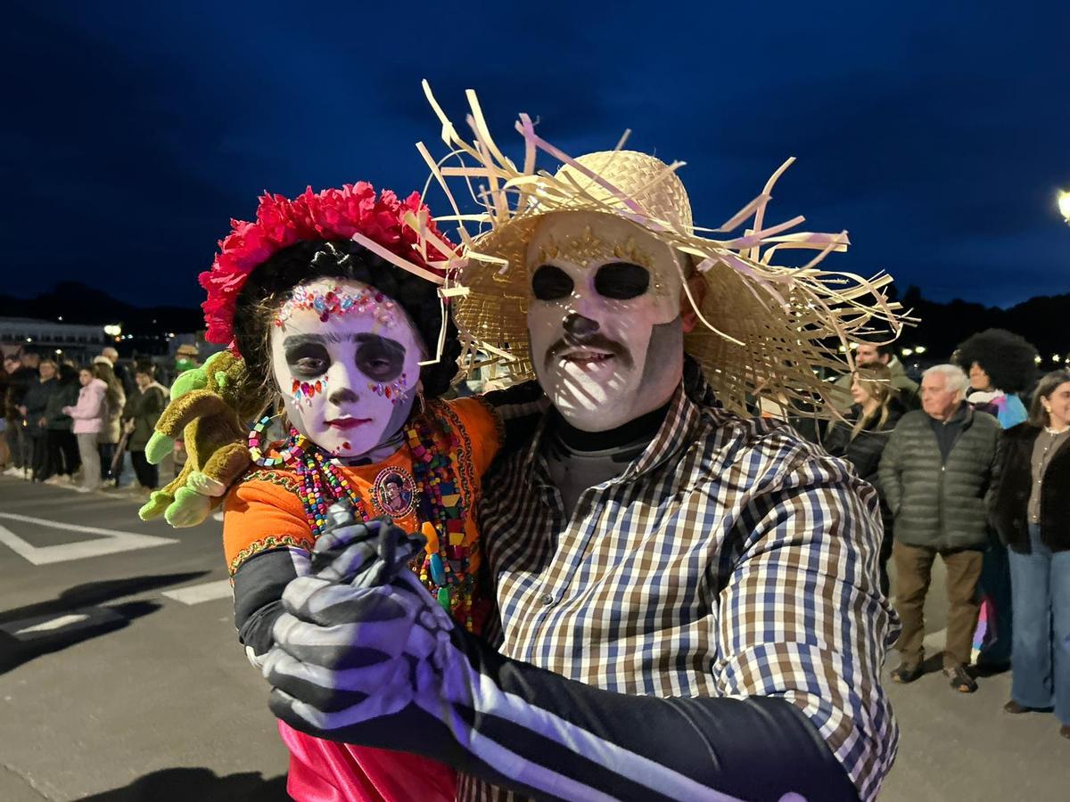 El Carnaval llena Ribadesella hasta los topes: las imágenes El Carnaval llena Ribadesella hasta los topes: las imágenes