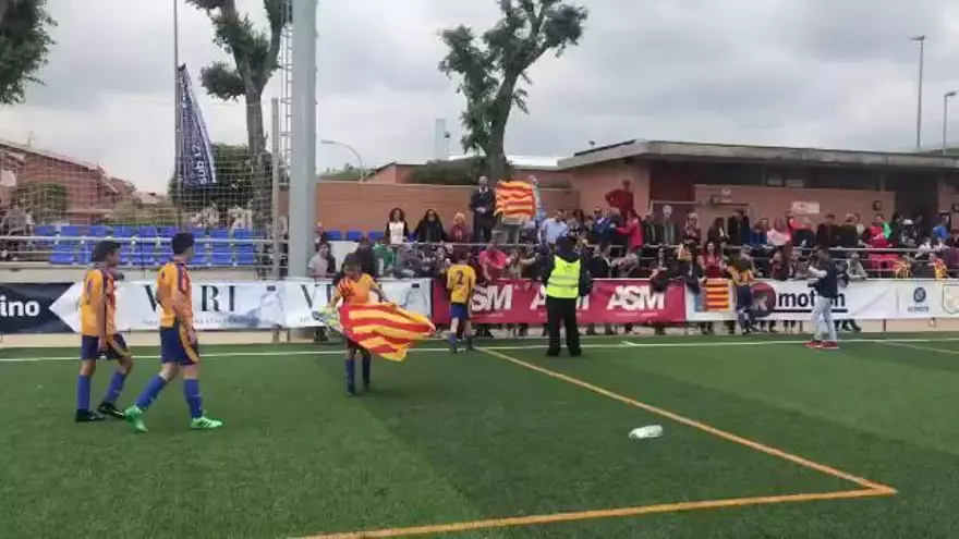 Los jugadores de la Valenciana agradecen el apoyo