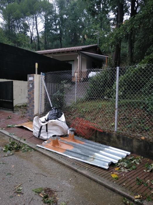 Destrosses a Riells i Viabrea per un tornado