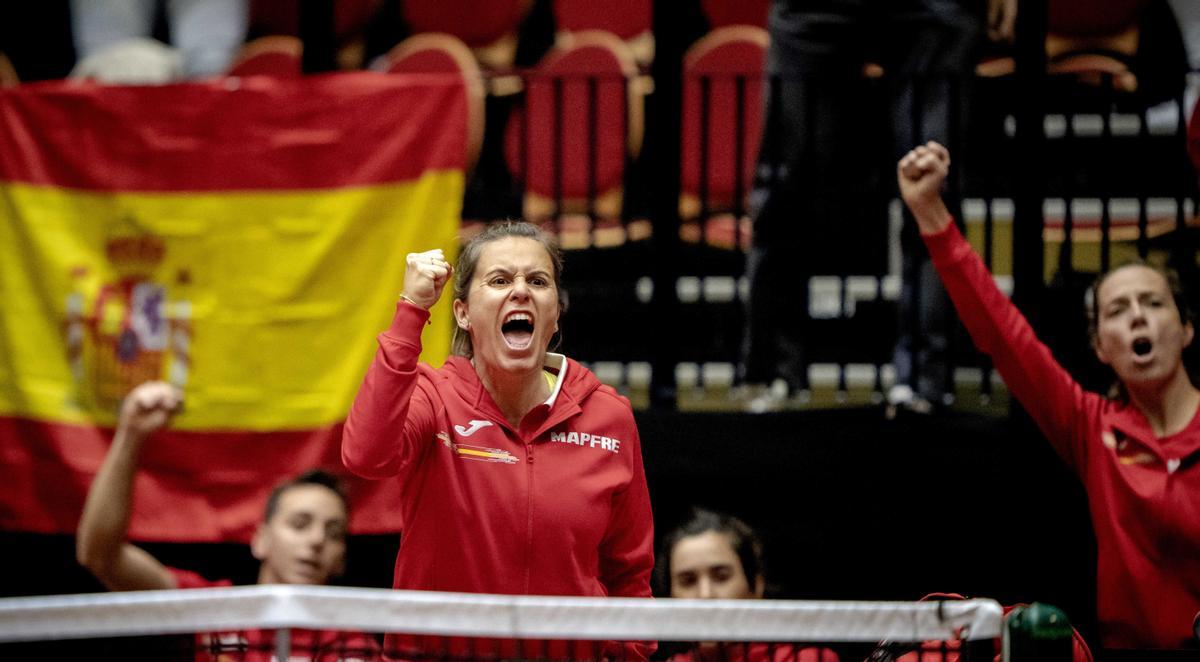 Anabel Medina celebra el triunfo ante los Países Bajos y la clasificación para las Finales