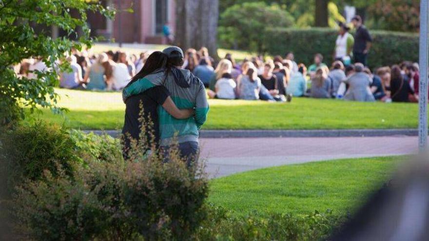 Un muerto y tres heridos en un tiroteo en una universidad de Seattle